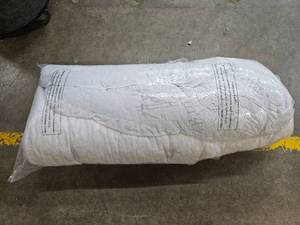 lot 2315 image: Mattress Topper Unknown Size