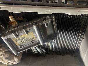 lot 108 image: 1999-2003 7.3L HPOP Reservoir with Drive Gears, Bolts, & Pushrods