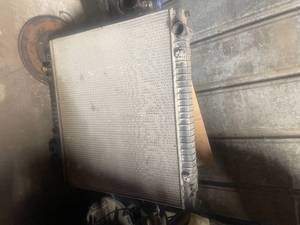 lot 129 image: 1999-2003 Ford 7.3L Radiator