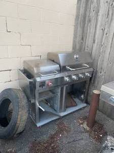 lot 144 image: Silver BBQ Grill with Side Flat Burner Griddle