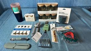lot 2023 image: Assortment of Kitchen Utensils.