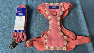 lot 2038 image: Hooray House Dog Harness and 5 Foot Leash Set Pink