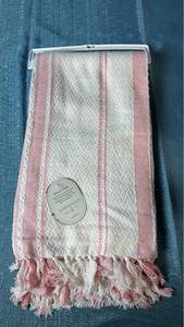 lot 2045 image: Threshold Beach Towel 40 x 72 inch