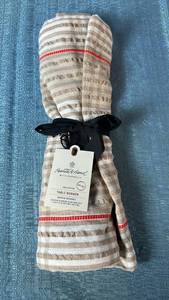 lot 2056 image: Hearth & Hand with Magnolia 100% Cotton Table Runner 14 x 72