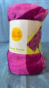 lot 2058 image: Sun Squad Beach Towel 30 in x 60 in