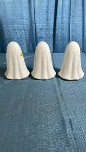 lot 3006 image: Large Blank Ceramics Ghost - Bullseyes Playground, LOT OF 3