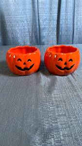 lot 3008 image: Ceramic Bowl Orange