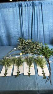 lot 3022 image: Faux Leaf Bundles, LOT OF 7