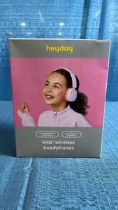 lot 8006 image: heyday Kids Wireless Headphones Volume Limited 85 Decibels 30 Hour Playback