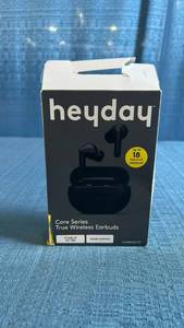 lot 8009 image: heyday Core Series True Wireless Earbuds Bluetooth 5.4