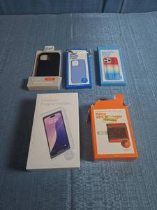 lot 8049 image: Smartphone Accessories Lot Phone Cases Charger Holder 5 Items