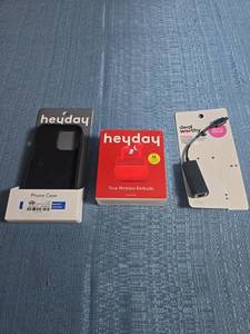 lot 8055 image: Heydaq True Wireless Earbuds Phone Case USB-C Ethernet Adapter Lot 3 Items