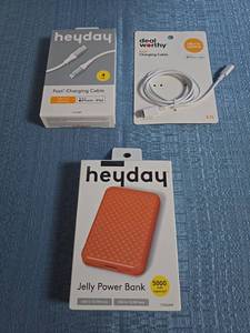 lot 8064 image: heyday USB-C Lightning Fast Charging Cable 4 ft  dealworthy 3 ft  Jelly Power Bank 5000 mAh Lot