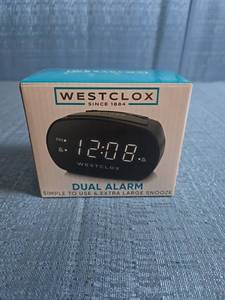 lot 8088 image: Westclox Dual Alarm Clock 0.6 White Digits Extra Large Snooze Button
