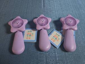 lot 8094 image: Portable Handheld Fan 3-Pack Pink Star-Shaped