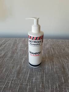 lot 4041 image: Detroit Barbers Shampoo Classic 8 FL OZ 237 ML