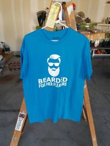 lot 4079 image: Gildan Bearded For Her Pleasure T-Shirt L Blue