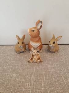lot 4221 image: Ceramic Rabbit Figurines Set of 4 Pieces