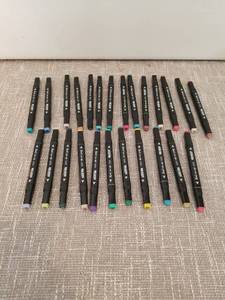 lot 4229 image: Touch Art life Art Marker Alcohol Ink 25-Piece Set