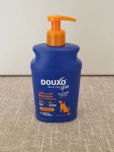 lot 4243 image: DOUXO Skin & Coat Spa Ultra-safe Shampoo 2-in-1 Conditioning 16 fl oz