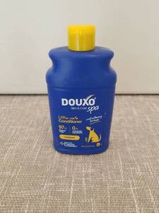 lot 4244 image: DOUXO Skin & Coat Spa Ultra-safe Conditioner Oatmeal 16 fl oz