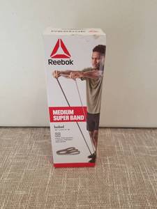 lot 4255 image: Reebok Medium Super Band 40 x 0.75 W New