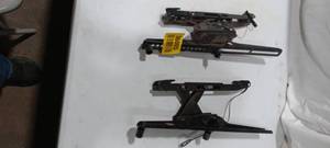 lot 36005 image: T.V. Wall Mounts.