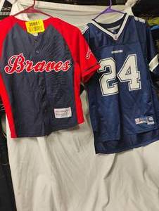lot 35681 image: YOUTH Braves #22 Hayward jersey size 8, YOUTH Cowboys #24 Barber jersey size L (14-16)