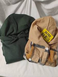 lot 35702 image: YOUTH Gildan hoodie size M, Brown plaid hooded button-up jacket