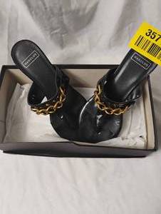 lot 35717 image: newgently used womans dress black slip on sandal size 7m