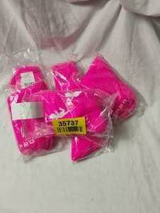 lot 35737 image: new-youthadult pink with white angel crew socks assorted sizes