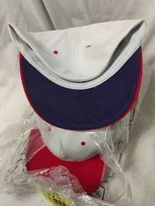 lot 35780 image: White Hats with red and blue lip sz LG-XL