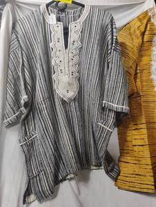 lot 35791 image: gently used mens West African American Smock size LXL