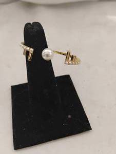 lot 35837 image: LvL 5 Replica - Fendi First Designer Ring.