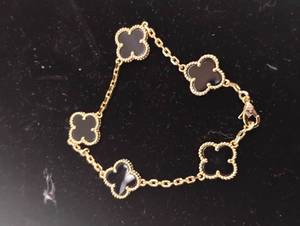 lot 35830 image: LvL 5 Replica - Silver  Black Van Cleef & Arpels 5- Motif Vintage Alhambra Bracelet.