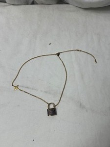 lot 35820 image: LvL 5 Replica - Louis Vuitton Necklace.