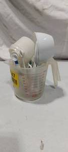 lot 36047 image: Lot of Misc. Measuring Cups