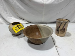 lot 36060 image: Handmade Pottery Signed by Artists