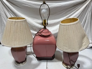 lot 36068 image: Haeger 2500 Pink Lamp Set