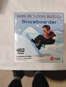 lot 35858 image: Mini Building Blocks - Snowboarder.