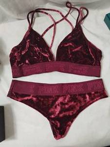 lot 35887 image: NEW - Matching Woman Set - (s) Bottom (m) Top.