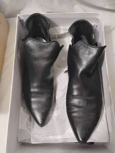 lot 35890 image: Bella Sigerson Morrison Black New Baby Calf Boots -Size 6.