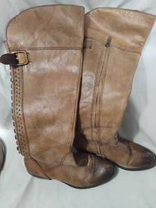 lot 35901 image: Vince Camuto Womans Tan Leather Boots - Size 6.