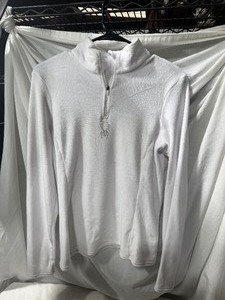 lot 35908 image: NEW - Spyder Adult Medium - White Fuzzy Throw over.