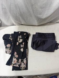 lot 35909 image: FP Movement Flower XS & Grey Nike S Leggings.