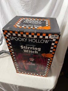 lot 35929 image: Halloween decor, furry spider, animated stirring witch