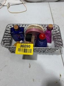 lot 36090 image: Lot of Misc. Perfumes Lotion