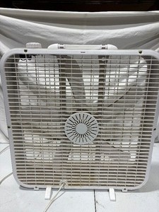 lot 36096 image: White Box Fan