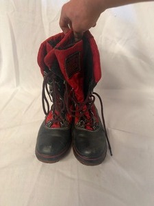 lot 35898 image: Black & Red Coach Snow Boots - Size 6B.