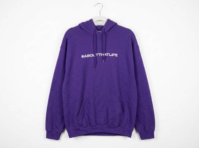 lot 4639 image: Gildan Heavy Blend #ABOUTTHATLIFE Hoodie Purple 3XL